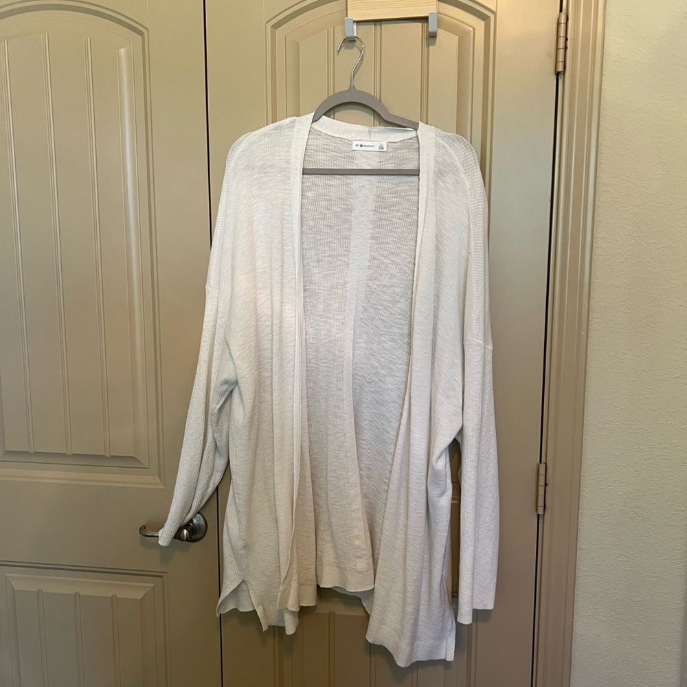 89th & Madison Cream Lightweight Cardigan Sweater